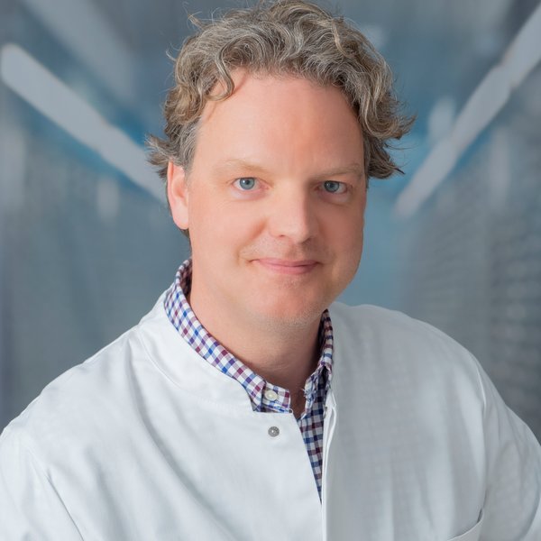 Dr. med. Christoph Schwab